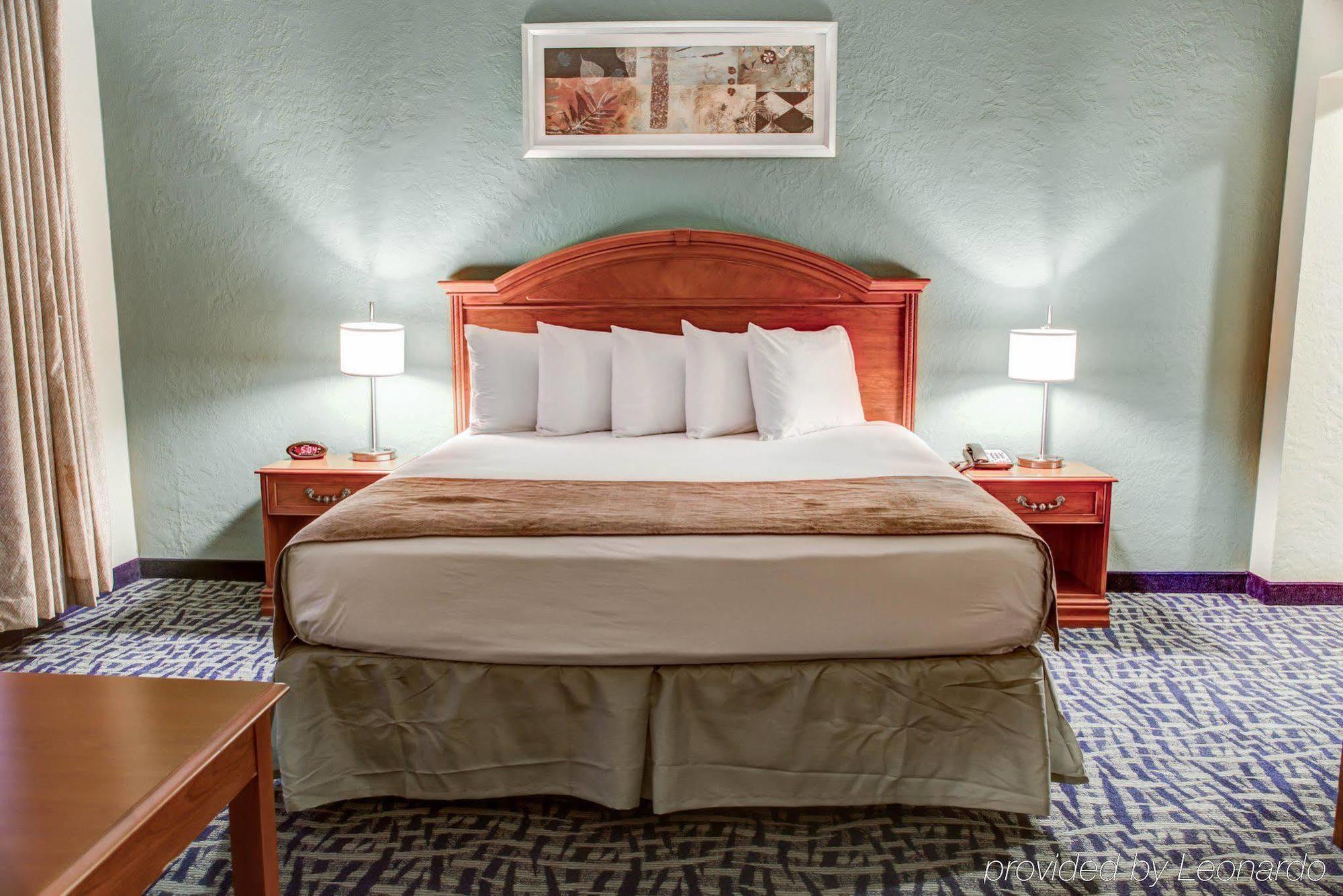 Portofino Hotel, An Ascend Hotel Collection Member فيكسبيرغ المظهر الخارجي الصورة